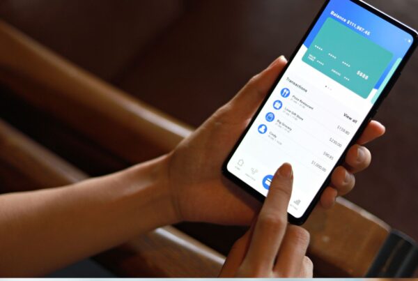 10 Mobile Apps to Keep Your Business Going While You Are on the Run