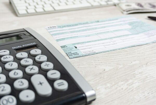 Calculator and 1040 Doc