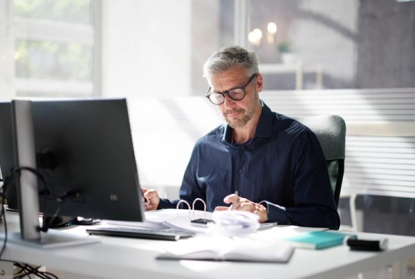 Signs Your Business Needs Accounts Receivable Factoring